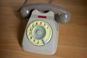 Il “bigrigio” e i suoi fratelli: Quando il telefono era indistruttibile
