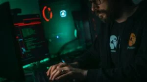 Registro elettronico hackerato in diverse scuole venete. “La rete è vulnerabile”.