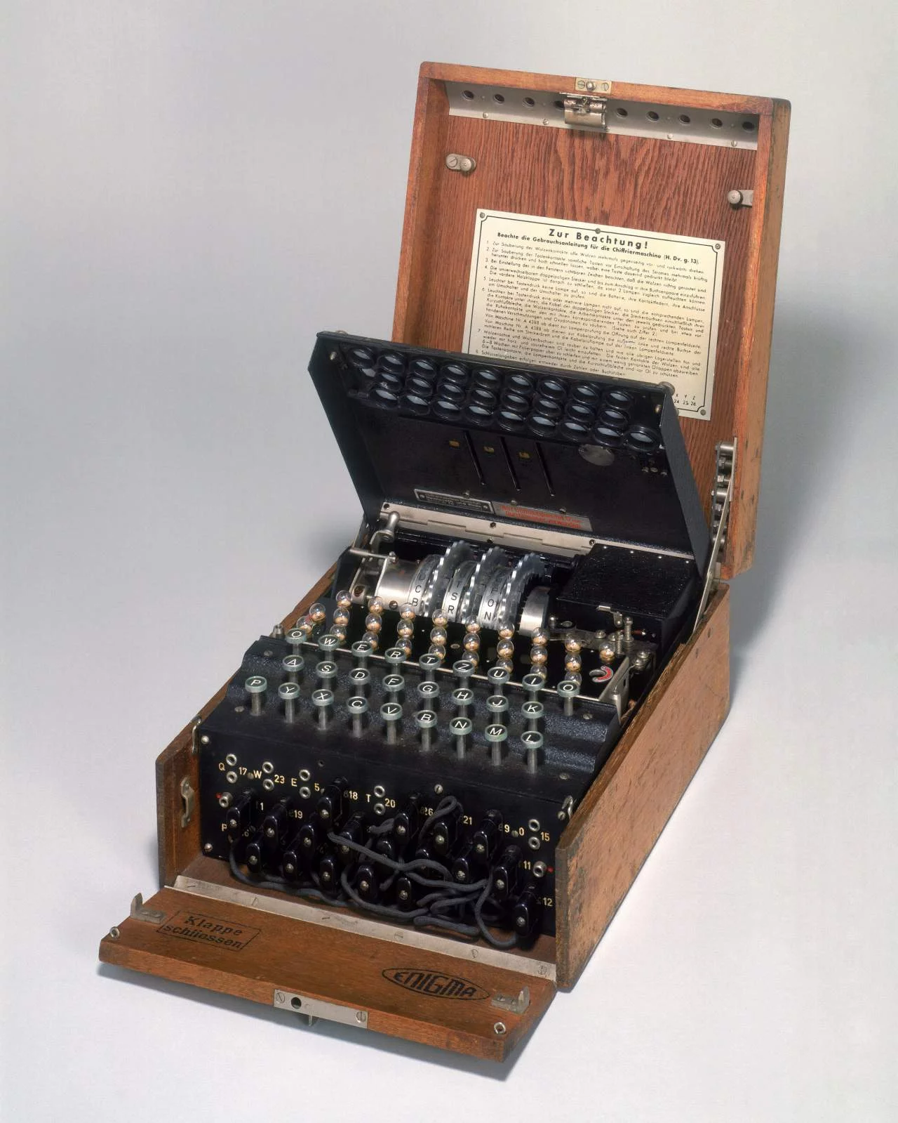 B939cf 64fe1a4b92dc46b5bdbcce528857752b Mv2