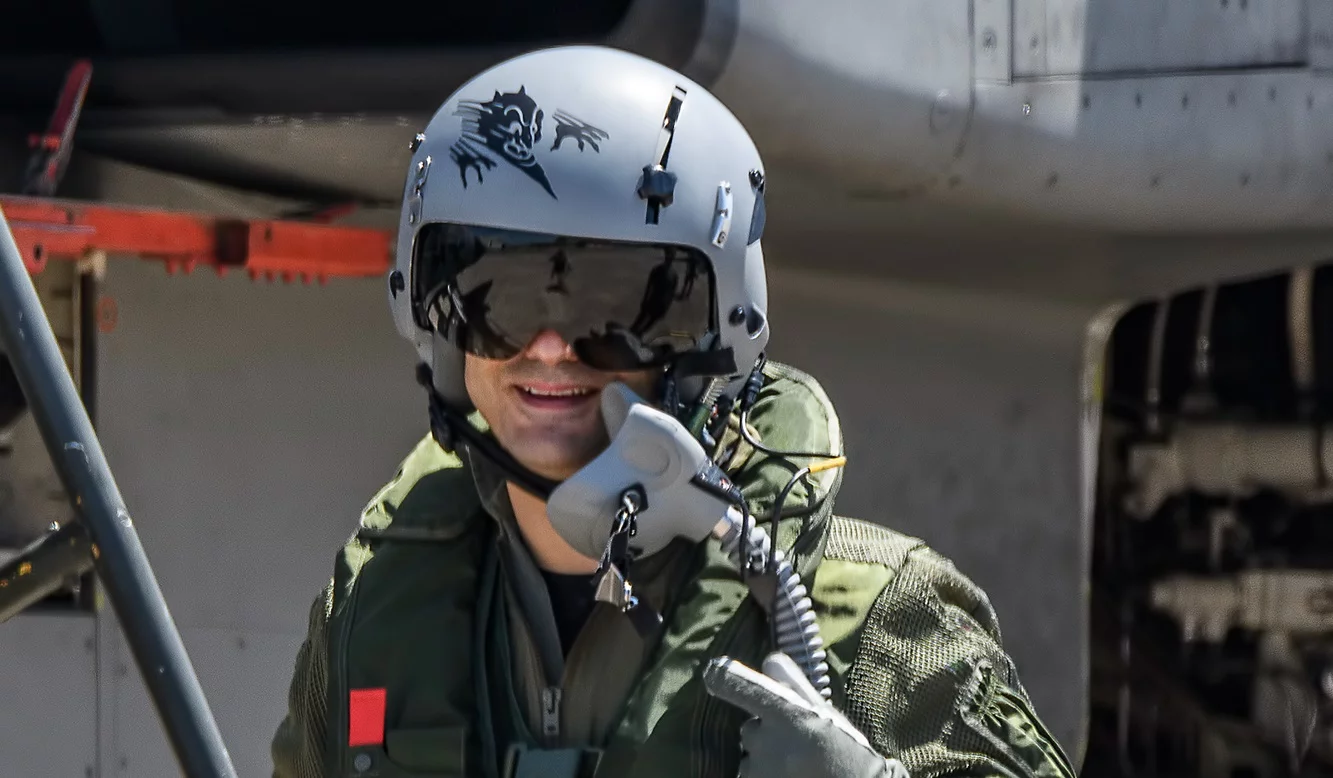 B939cf D3e76153e754414386d29345a3c51913 Mv2