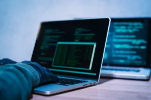 Scopriamo il Cross-Site Scripting (XSS) tra codice sorgente ed exploit