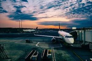 Aerei a terra a causa del computer. Un migliaio di voli dell’American Airlines non sono decollati