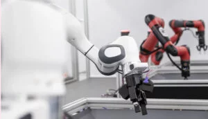 RoboCat di DeepMind: il robot che impara da solo