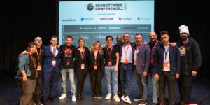 Una foto dello STAFF Al completo della Red Hot Cyber Conference 2024