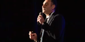 Immagini dello speech di Gianni Amato, Funzionario Agid, Technical Leader Presso Il Cert-agid dal titolo "Analisi delle minacce più diffuse in Italia".