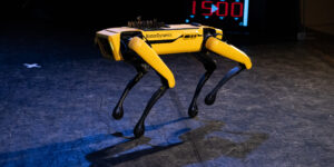 SPOT della Boston Dynamics, la mascotte della Red Hot Cyber Conference portato dallo sponsor sostenitore Accenture