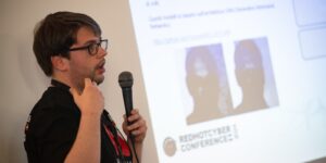 Francesco Conti, Luca Vinciguerra e Salvatore RIcciardi del gruppo AI di Red Hot Cyber presentano il workshop "COME CREARE UN SISTEMA DI FACE RECOGNITION CON LE AI"