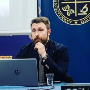 Interview with Luca Cadonici: computer and mobile forensics towards a proactive approach against cybercrime