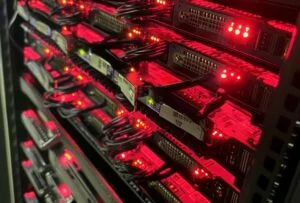 Secure Boot compromesso: vulnerabilità UEFI consente l’installazione di bootkit!