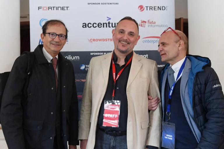 Luigi Montuori, Direttore Dipartimento sanità e ricerca presso il Garante per la protezione dei dati personali assieme a Massimiliano Brolli, fondatore di Red Hot Cyber e Paolo Galdieri, Avvocato penalista, Cassazionista, è Docente universitario di Diritto penale dell’informatica