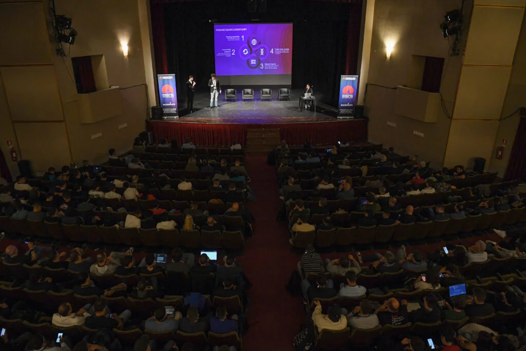 Workshop 'Doxing con Langflow: stiamo costruendo la fine della privacy?' tenuto da Pellegrino Casoria (Cyber next innovation lead at Accenture Italia) e Gennaro Caccavale (Cyber next innovation Specialist at Accenture Italia), all'interno dei workshop della Red Hot Cyber Conference 2025.