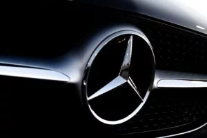 Presunta violazione dati di Mercedes-Benz: Un criminal hacker vende i dati a 5000 dollari