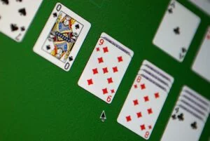 La storia di Microsoft Solitaire: dal lancio con Windows 3.0 al successo duraturo