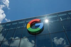 Impiegati infedeli: Ex Ingegnere Google rubava i segreti sulle AI per mandarli in Cina