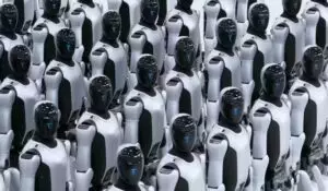 Centinaia di robot in marcia: la Cina presenta la nuova generazione umanoide
