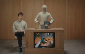 I robot imparano guardando YouTube: NEO potrebbe cambiare per sempre la robotica