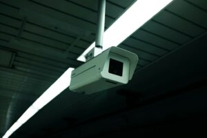 Gli hacker iraniani puntano alle telecamere. Il segnale prima dei missili?